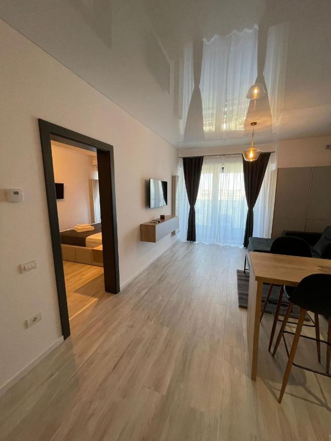 Mirage Sea Breeze Apartment Mamaia Exterior foto